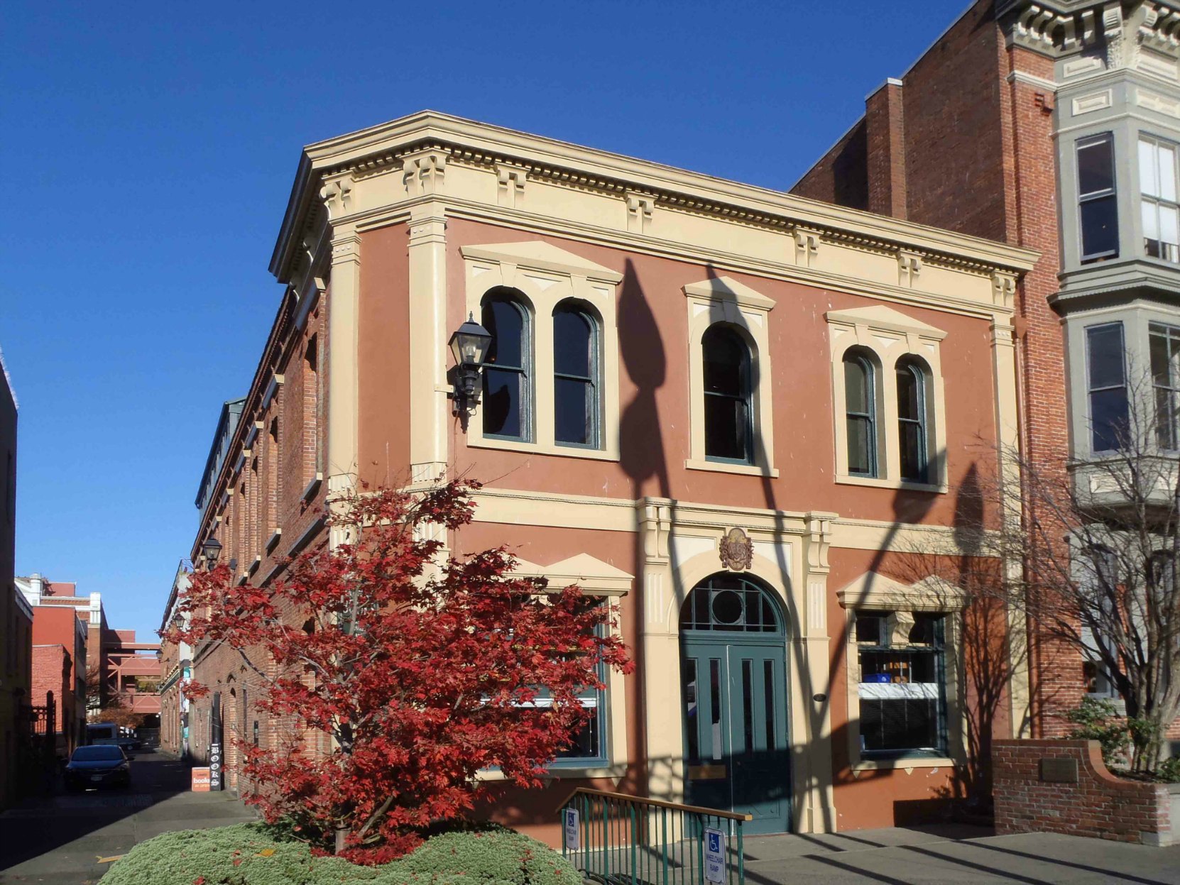 16 Bastion Square, built circa 1888 (photo by Victoria Online Sightseeing Tours)