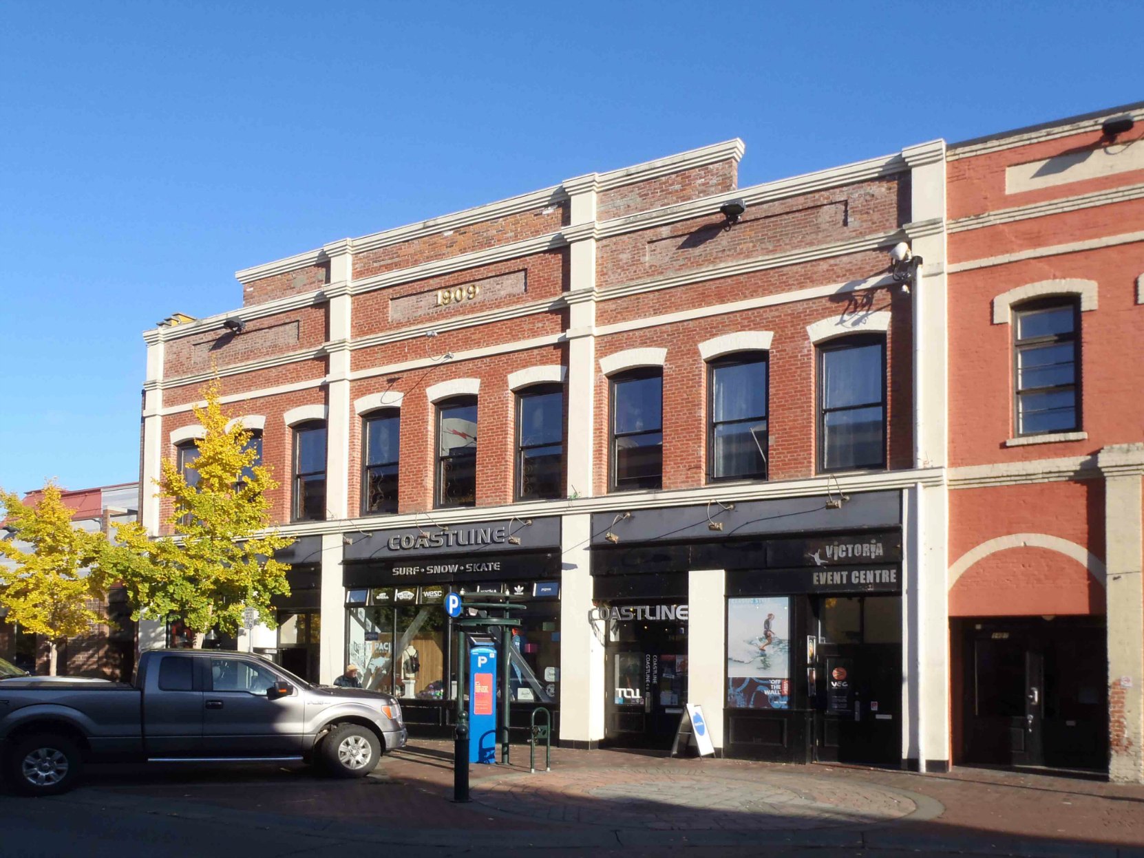 1417 Board Street. Built in 1909 by John Meston, who also owned the adjacent building at 1407-1411 Braod Street.