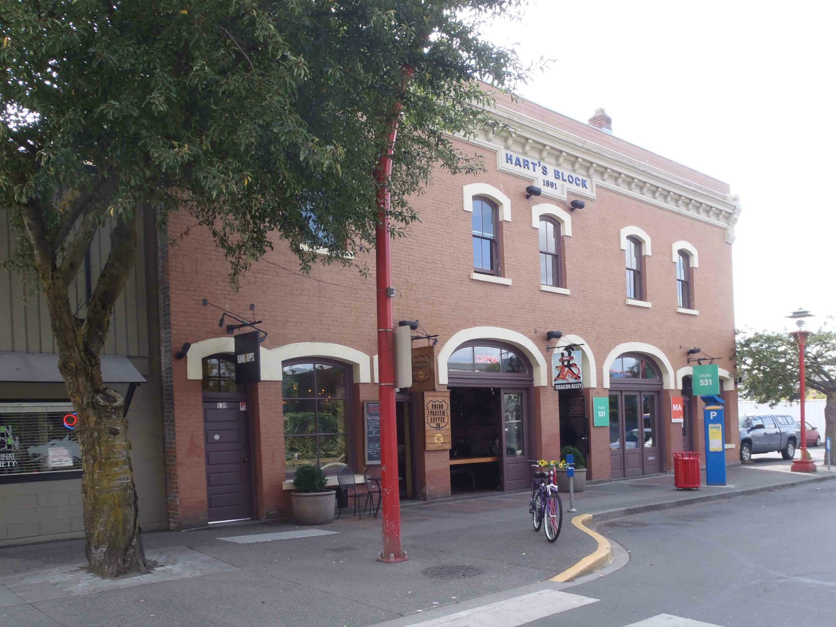 Hart's Block, 529-539 Herald Street. Built in 1891.