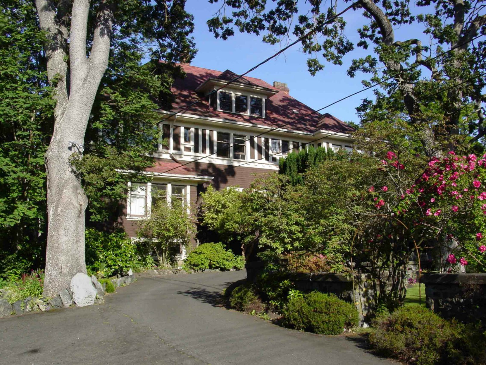 1005 St. Charles Street, built by architect Samuel Maclure in 1910-11 for Simon Leiser.