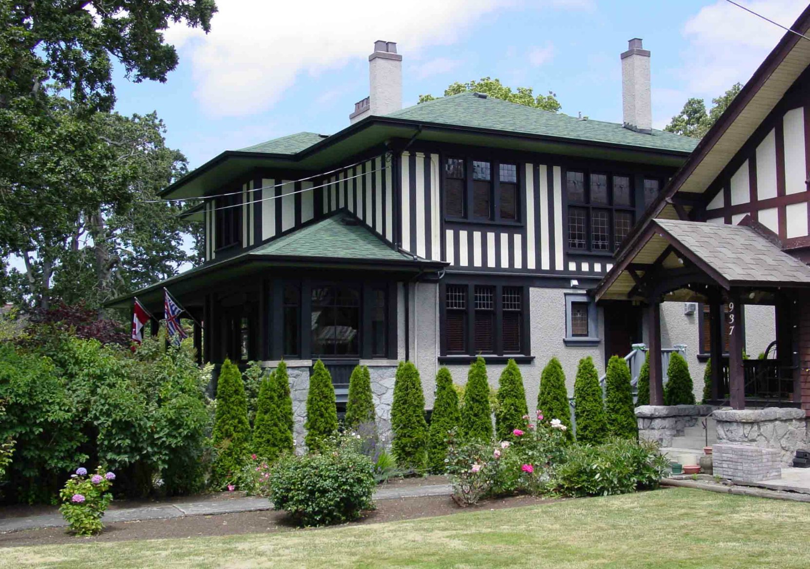 943 St. Charles Street, built in 1912 by architect Samuel Maclure for Harry and Katherine Beasley