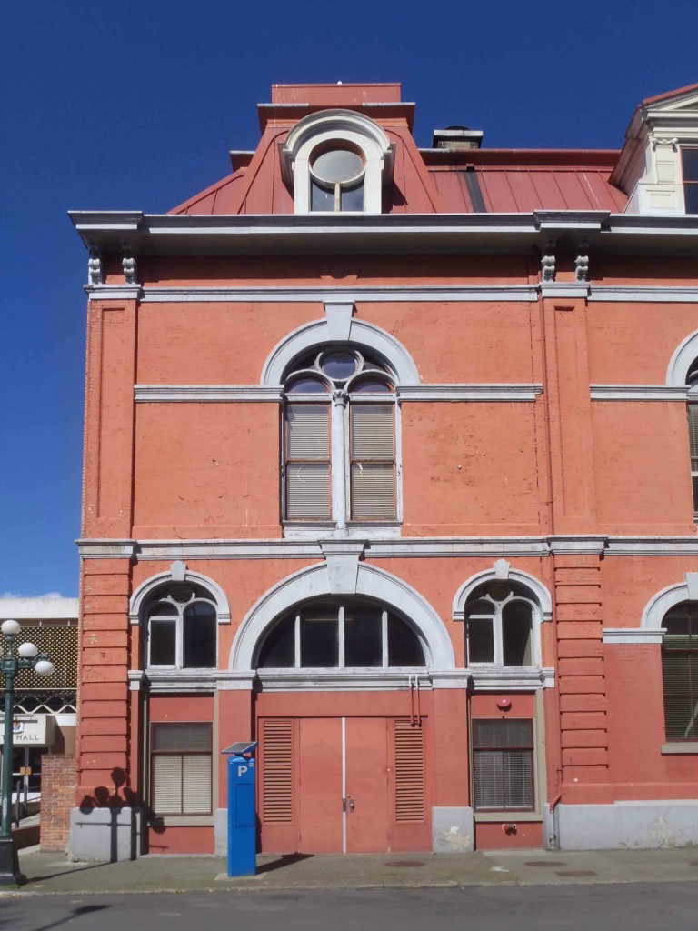 Part of the 1881 addition to Victoria City Hall, showing the arch outlining the fire hall entrance (photo by Victoria Online Sightseeing Tours)