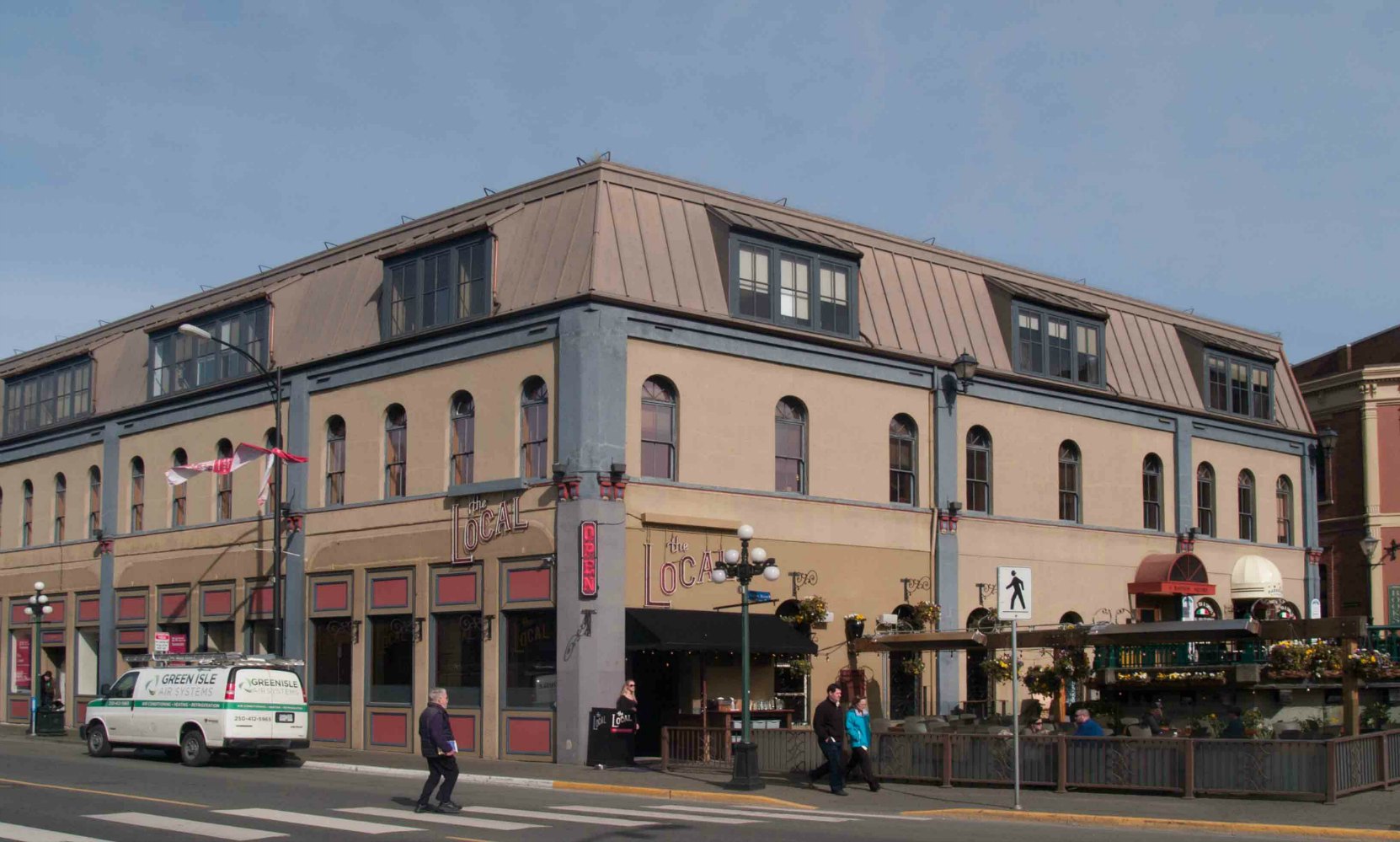 1205-1213 Wharf Street & 8-10 Bastion Square, originally built in 1862-1863 for Captain James Reid (photo by Victoria Online Sightseeing Tours)