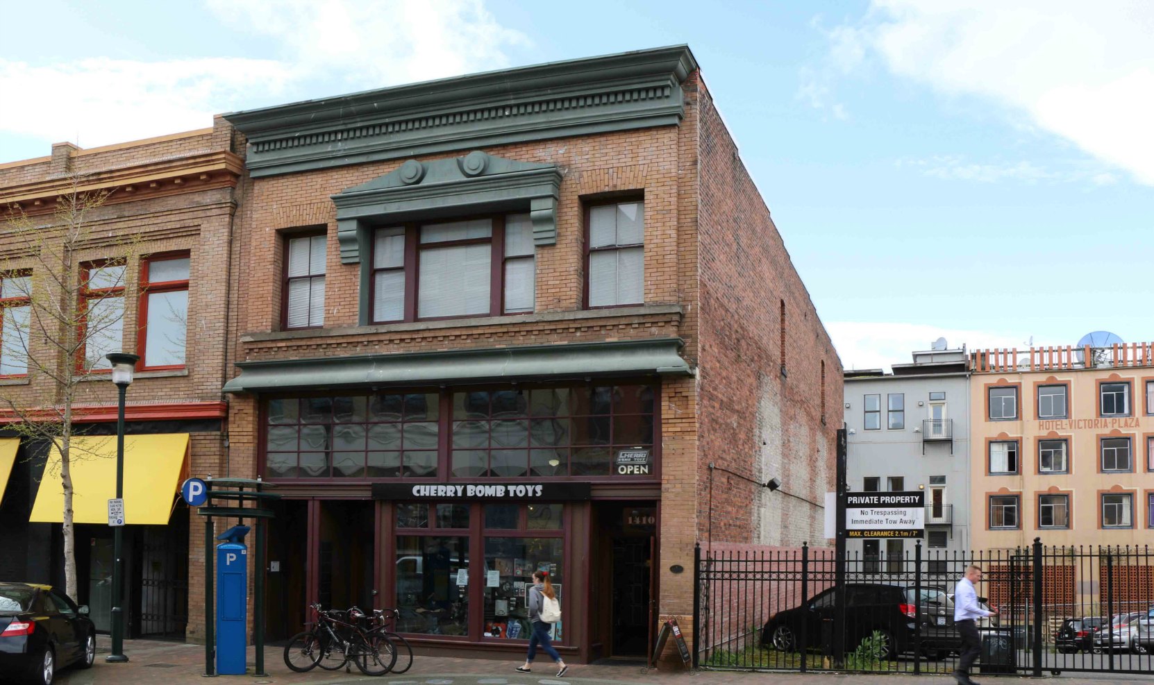 1408-1410 Broad Street, built in 1910 by architect William Ridgway Wilson for R.P. Clark