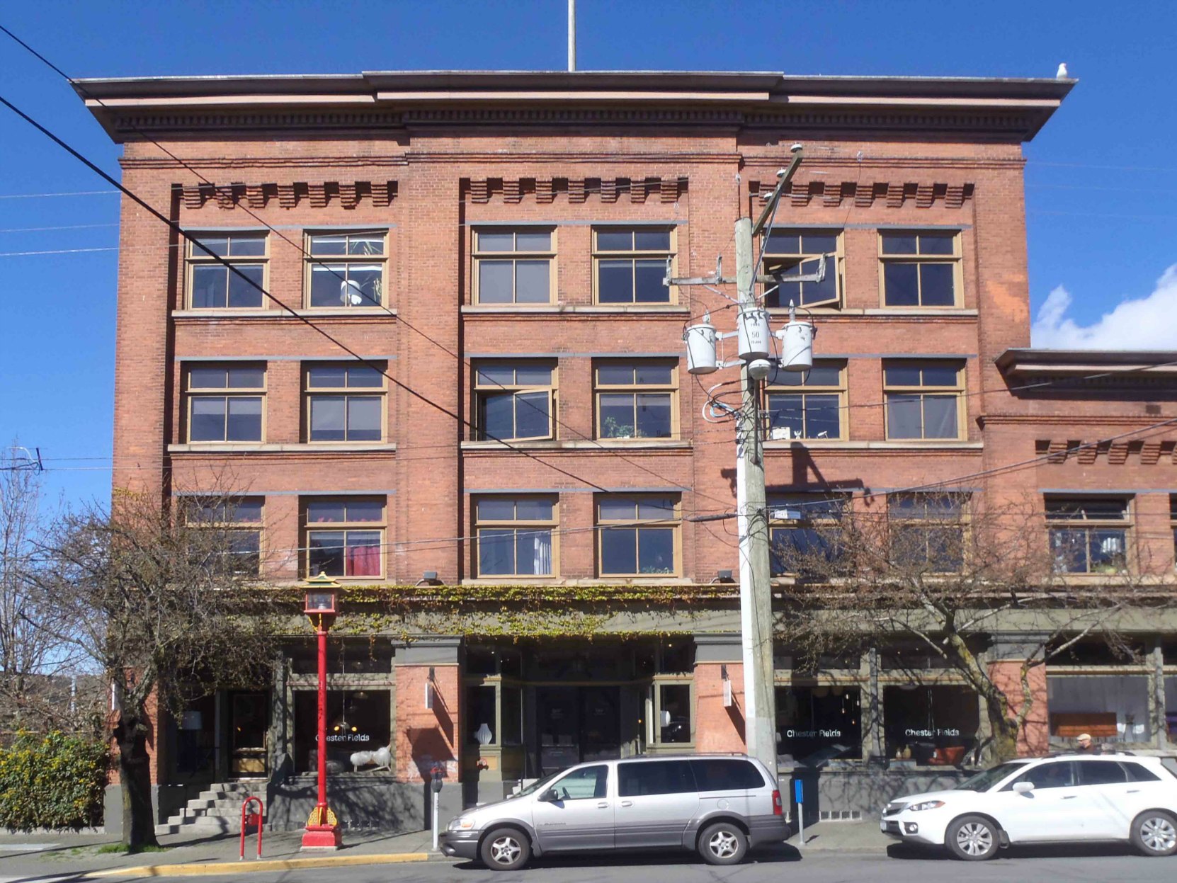 532 Herald Street, built circa 1909 as an office and warehouse for Wilson Brothers Wholesale Grocers.