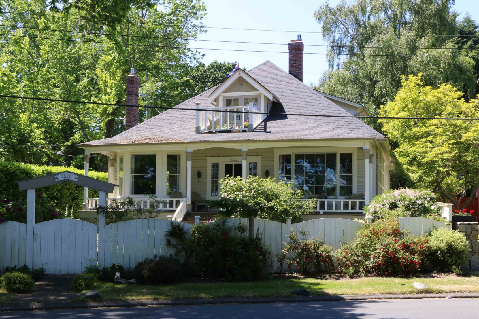 1512 Beach Drive, built in 1898-99 by architect J.G. Tiarks for Arthur E. Hayes and Matilda Hayes.