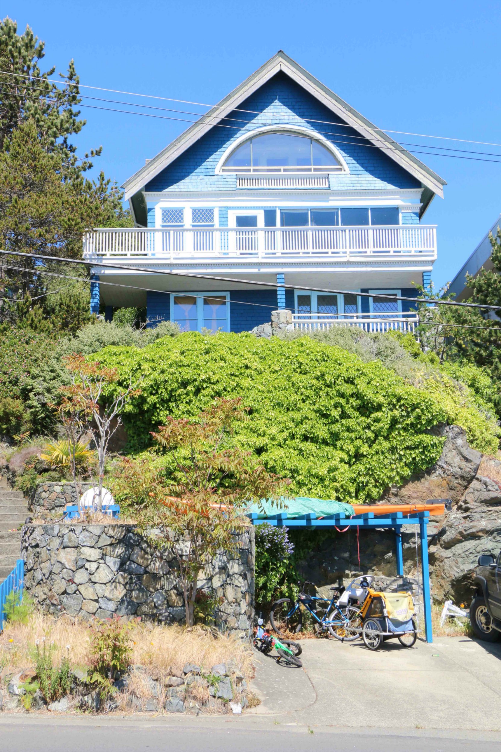 550 Beach Drive, built in 1912 by architect/contractor David H. Bale.