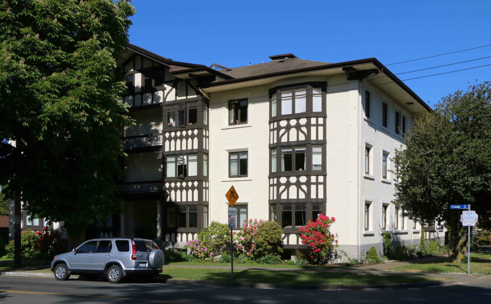 159 Cook Street, the Hampton Court Apartments, built in 1913 by architect George C. Mesher for Dr. Arthur Pallant