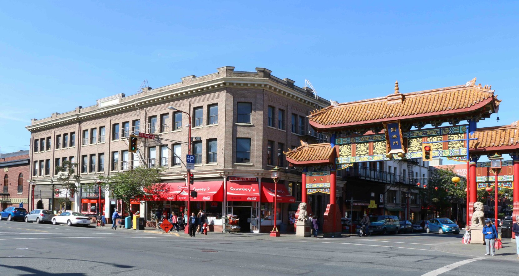 The Lee Block was built in 1910 by architect C. Elwood Watkins for Lee Ching and Lee Wong. It is listed on the Canadian Register of Historic Places as the Lee Block. (photo by Victoria Online Sightseeing Tours)