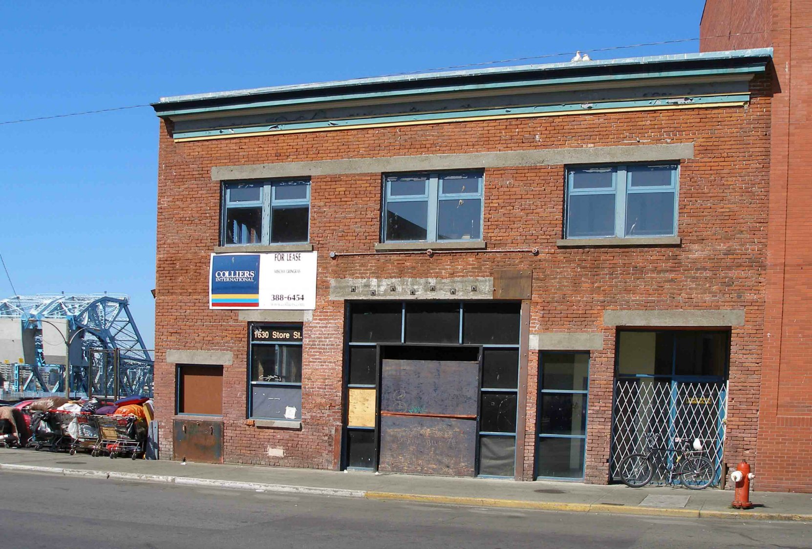 1630 Store Street in 2006.