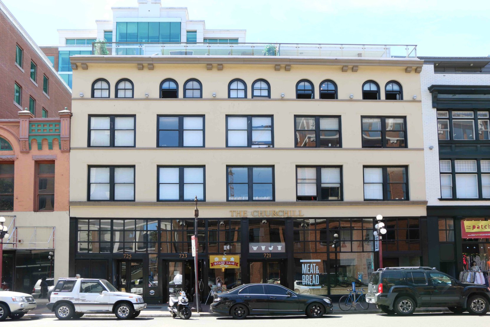 721-725 Yates Street, built in 1909 and opened as the Portland Hotel (photo: Victoria Online Sightseeing Tours)