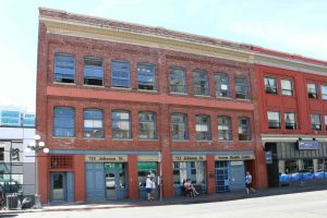 713-715 Johnson Street, built in 1908 for Mable Carriage Works by architects Thomas Hooper and C. Elwood Watkins