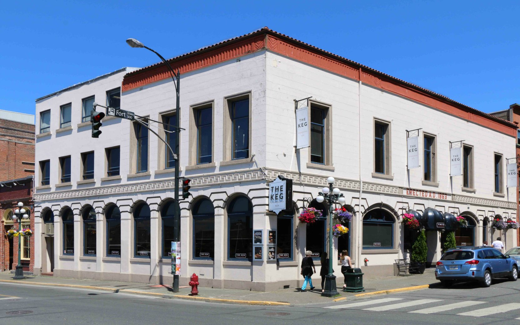 500 Fort Street, built in 1863 by architect Richard Lewis for the Independent Order of Odd Fellows (photo by Victoria Online Sightseeing Tours)