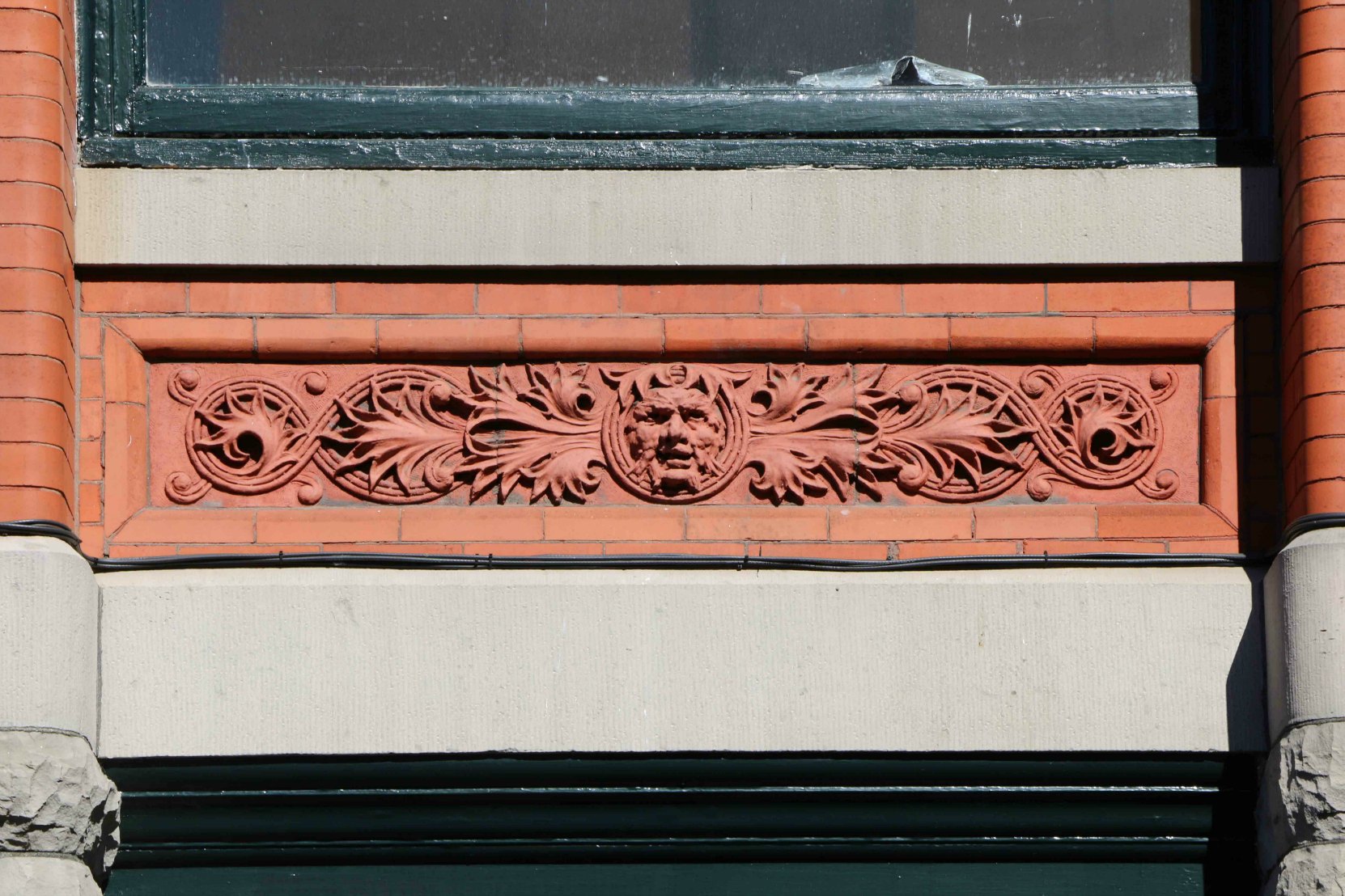 Architectural detail on the Temple Building, 525 Fort Street, designed by architect Samuel Maclure (photo by Victoria Online Sightseeing Tours)