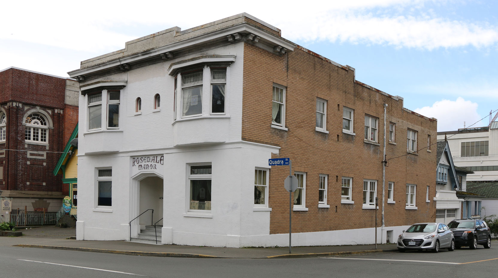 1612 Quadra Street, built in 1912 as a funeral director's office. It is now apartments. (photo: Victoria Online Sightseeing Tours Inc.)