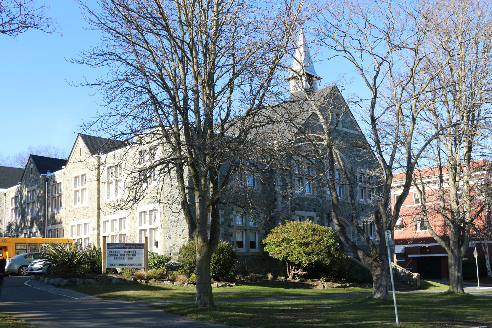 912 Vancouver Street, built in 1923 by architect J.C.M. Keith as the Christ Church cathedral memorial Hall. It is now the Cathedral School (photo: Victoria Online Sightseeing Tours)