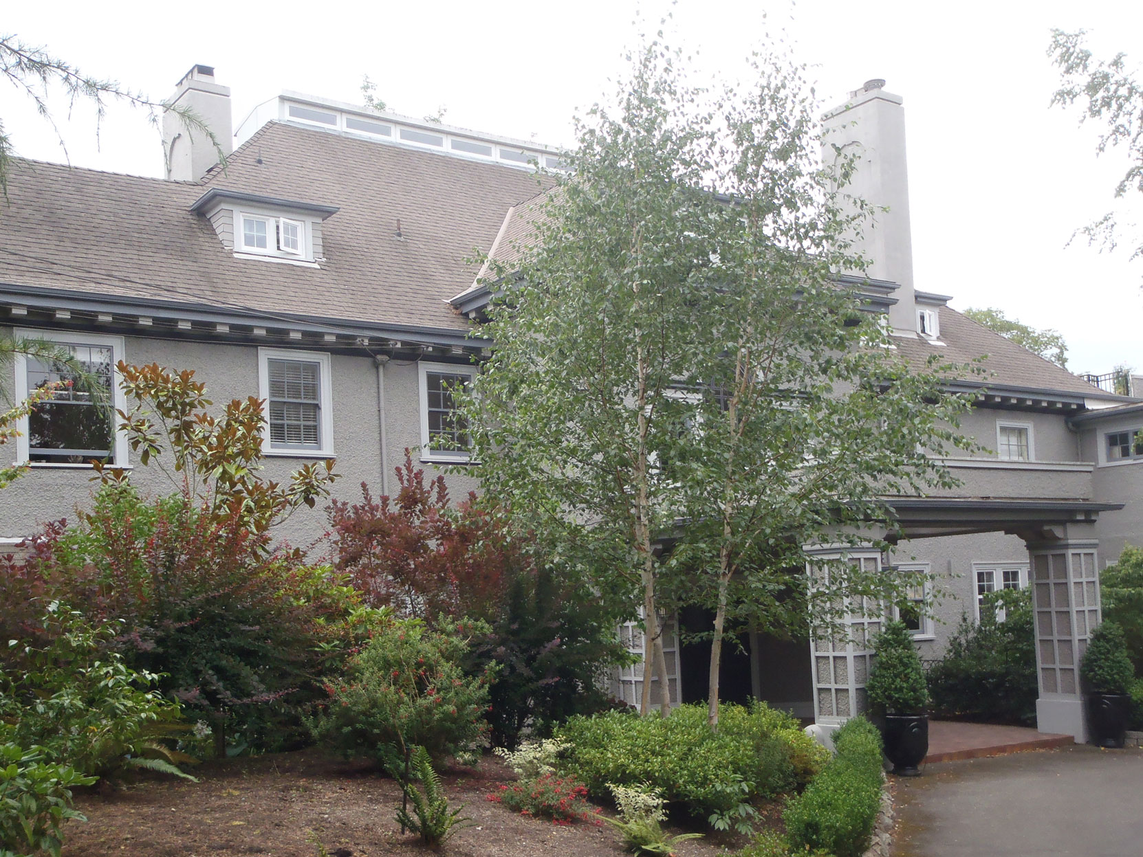 906 St. Charles Street. Built in 1920 by architect Percy Leonard James for Harry and Margaret Bullen (photo: Victoria Online Sightseeing Tours Inc.)