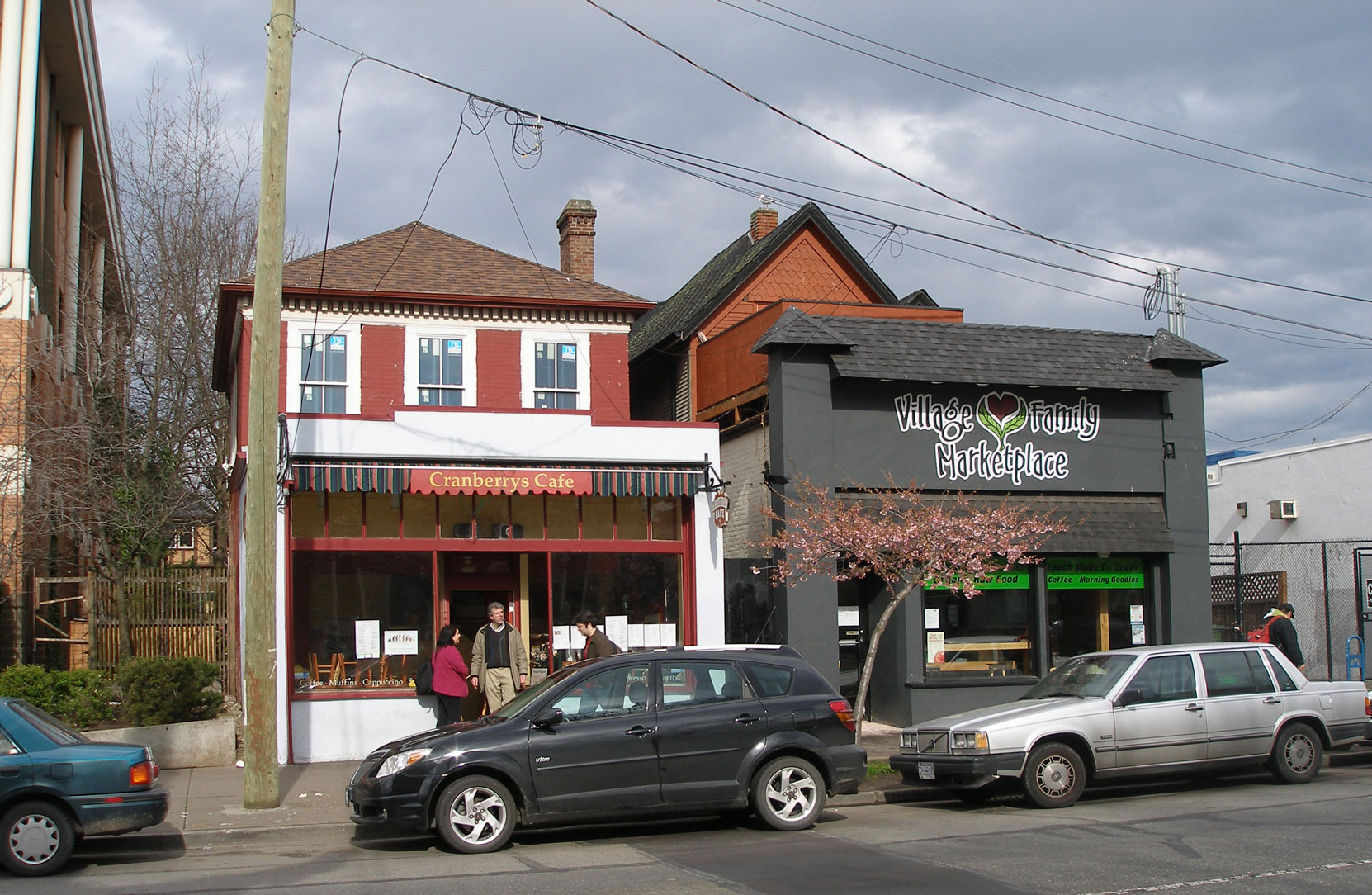 916 Pandora Avenue (left) and 920 Pandora Avenue (right) in 2010. (photo Victoria Online Sightseeing)